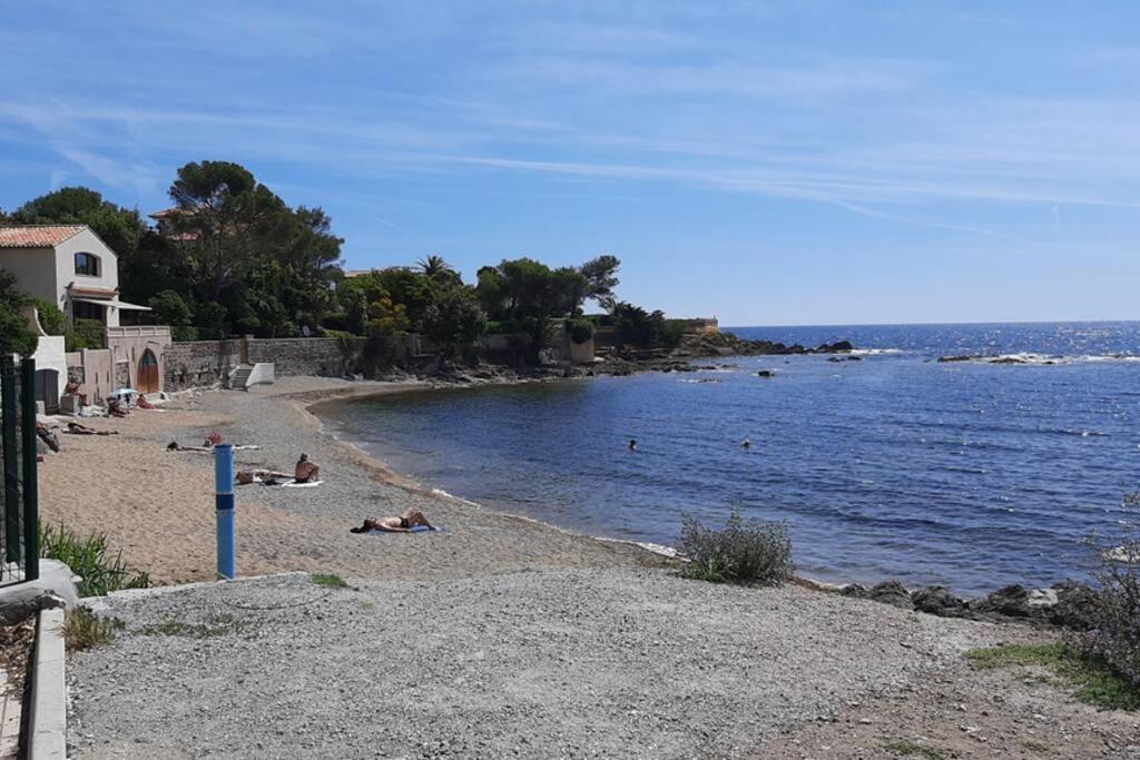 Charmant appartement vue mer à 100m de la plage. Saint Aygulf Esterno foto